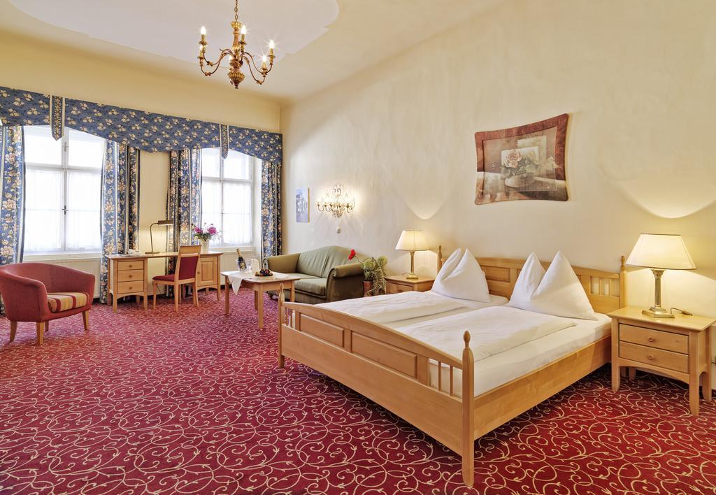 Hotel Mader Штайр Екстер'єр фото