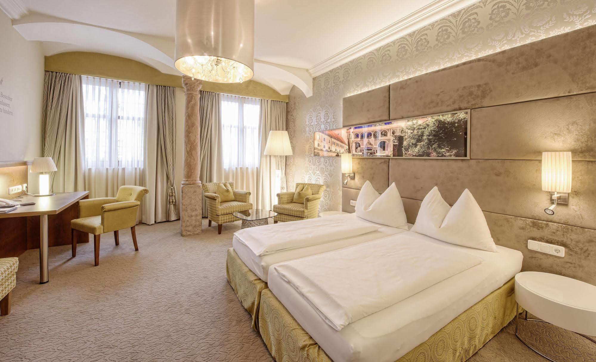 Hotel Mader Штайр Екстер'єр фото
