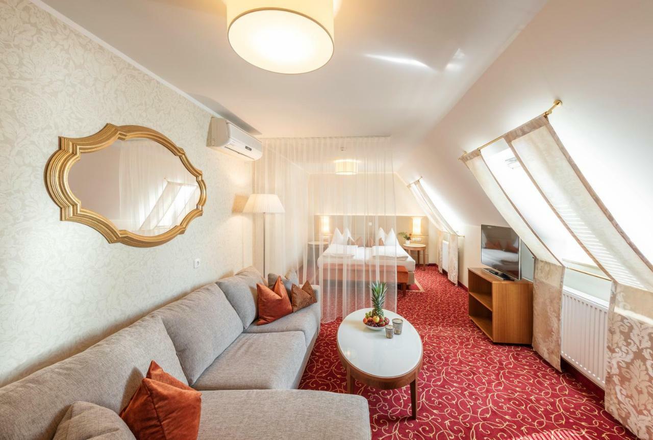 Hotel Mader Штайр Екстер'єр фото